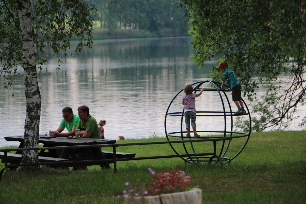 Hotel Camp Telc - U Rostenky Exterior foto